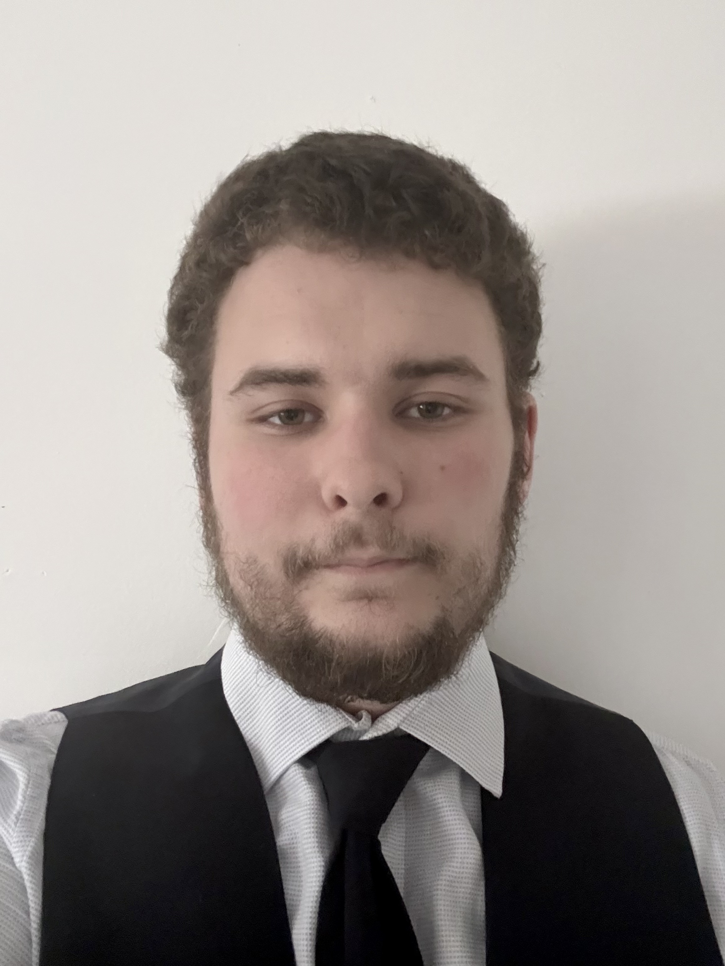 Kapaló Krisztián portréfotója